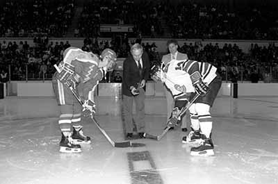 Puck is dropped at first NHC game, December 1989