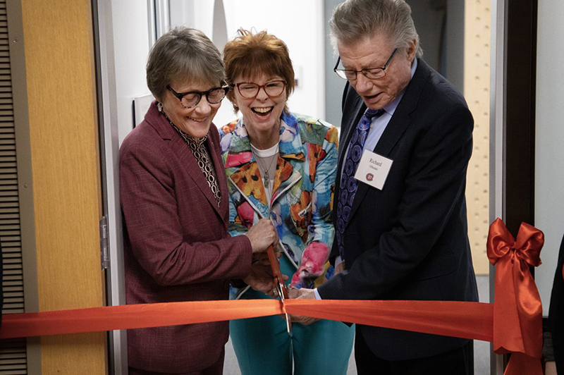 President Wacker and Offerdahls cut the ribbon for the Autism Discovery Center