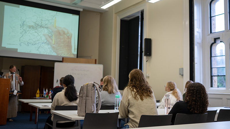 800x450_classroom.jpg