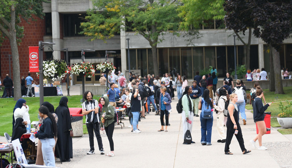 Mainstreet 2025 Booths Down Sidewalk