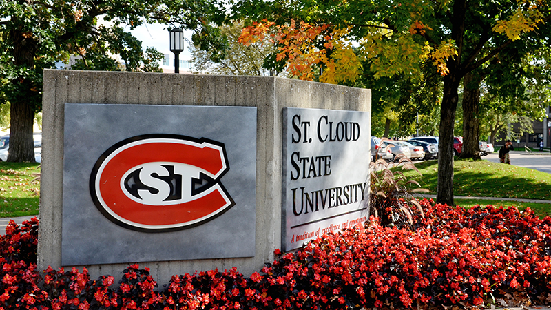 Entrance sign of the Administrative Services Building at St. Cloud State