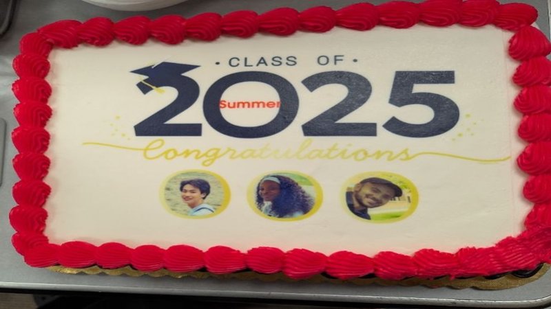 Class of 2025 graduation cake.