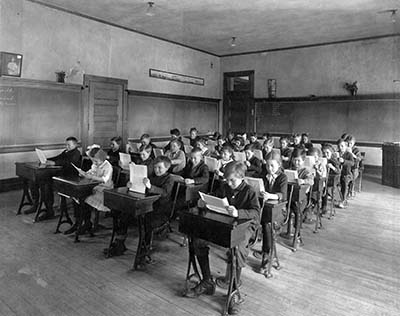 Riverview classroom, 1918
