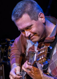 Portrait photo of Kevin Carlson, music faculty member