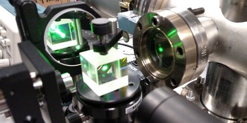 photo of interferometer using a green laser