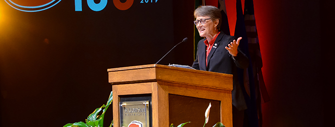 Dr. Robbyn Wacker